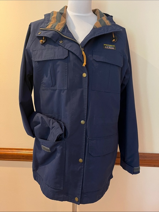 L.L. Bean Jackets & Blazers - L.L.Bean Mountain Classic Water Resistant Hooded Jacket